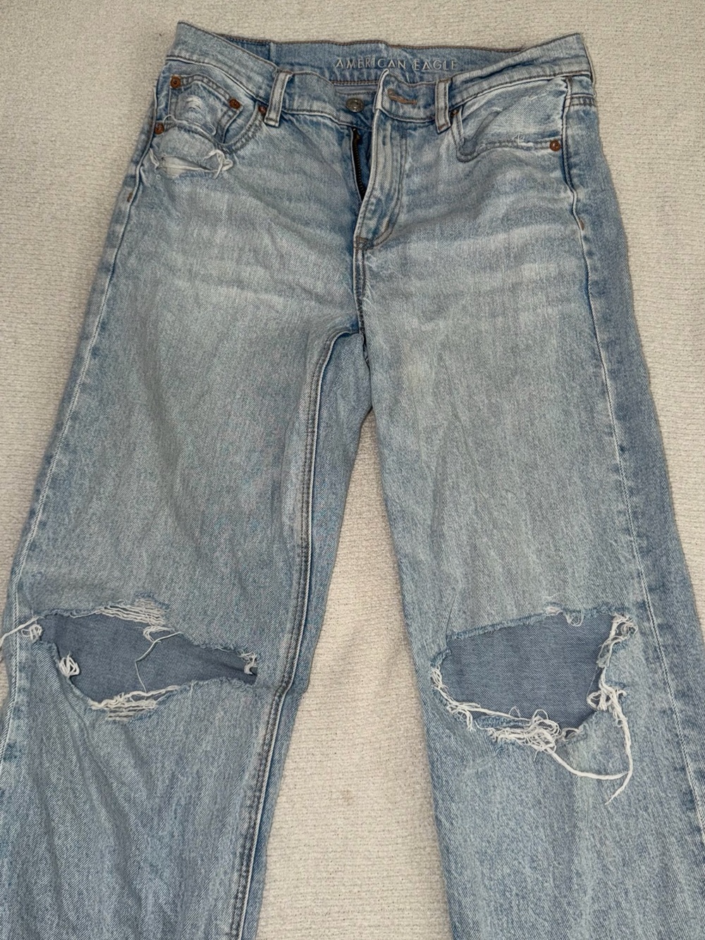Distressed Jeans - Picture 2 of 6